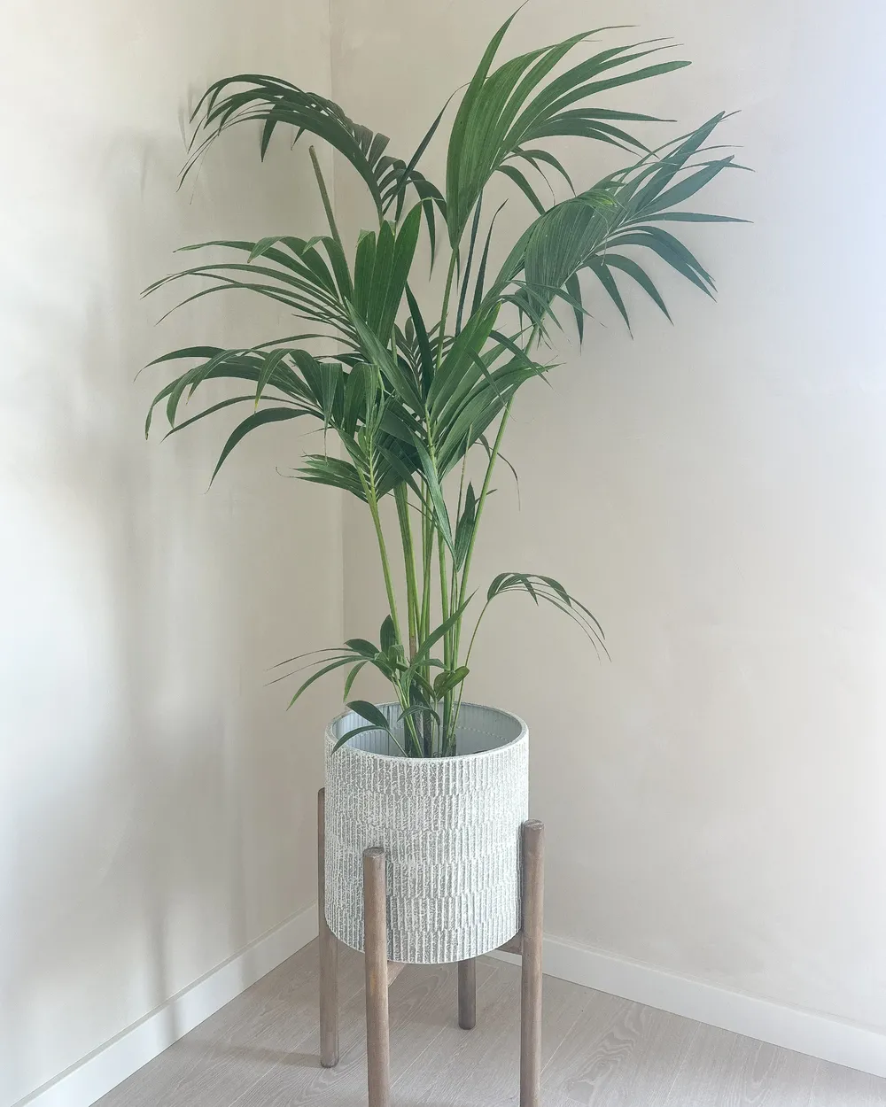 Elevated Plant Pot PINSAPO Metal 30 cm Grey - Beliani.es