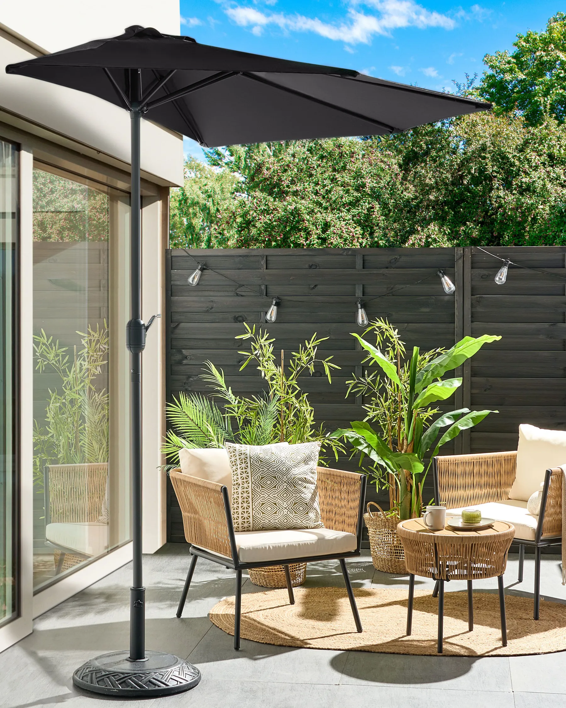 Parasol ogrodowy półokrągły czarny GALATI