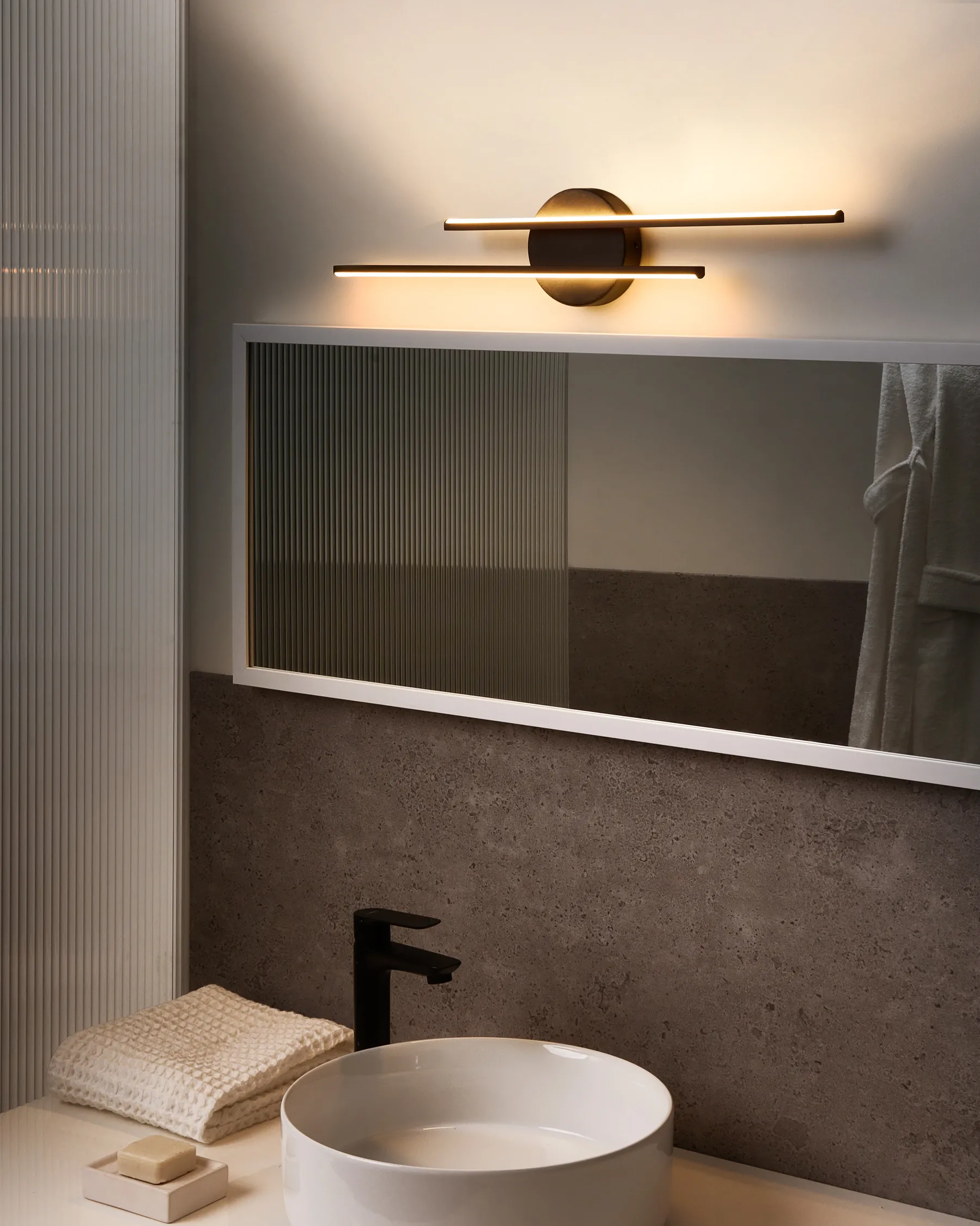 Luce LED per quadri e specchi TOUQUES Metallo Nero_1008871