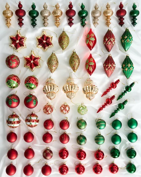 Disegno Di Ornamenti Dell'albero Di Natale Disegnato A Mano Nel Set 1017 40096