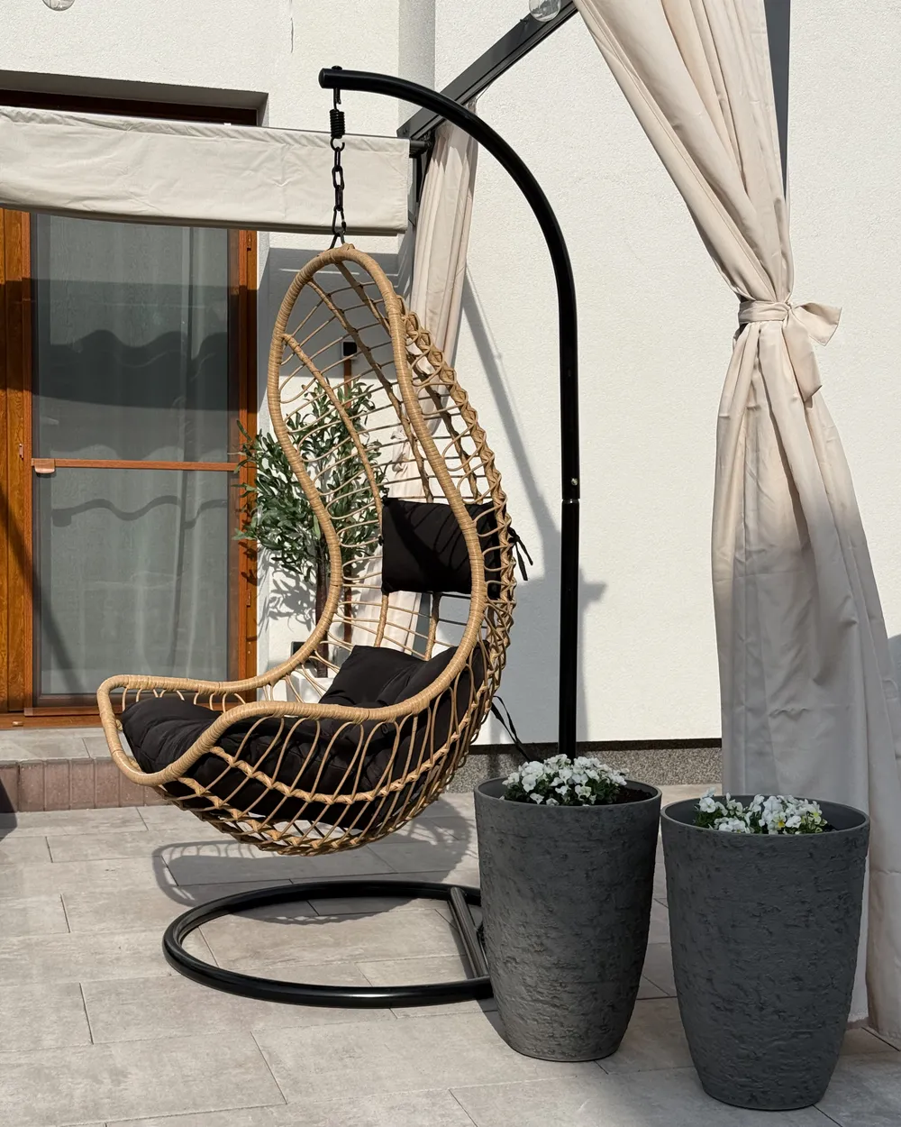 Hanging Chair with Stand PINETO PE Rattan Natural_1071702