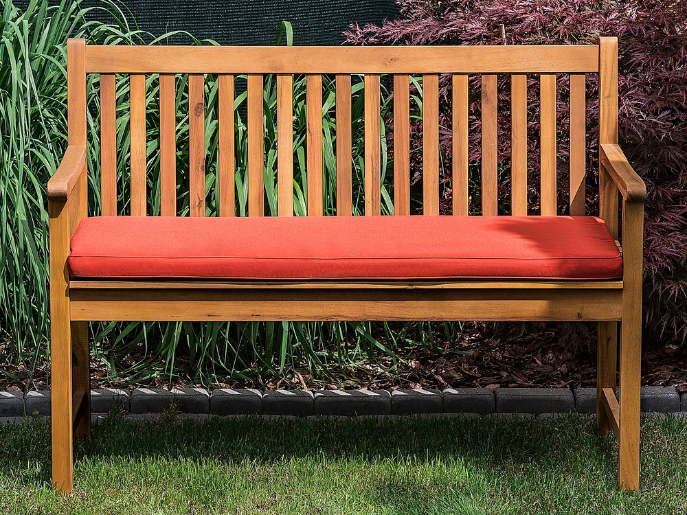 Acacia Wood Garden Bench 120 cm with Red Cushion VIVARA Beliani