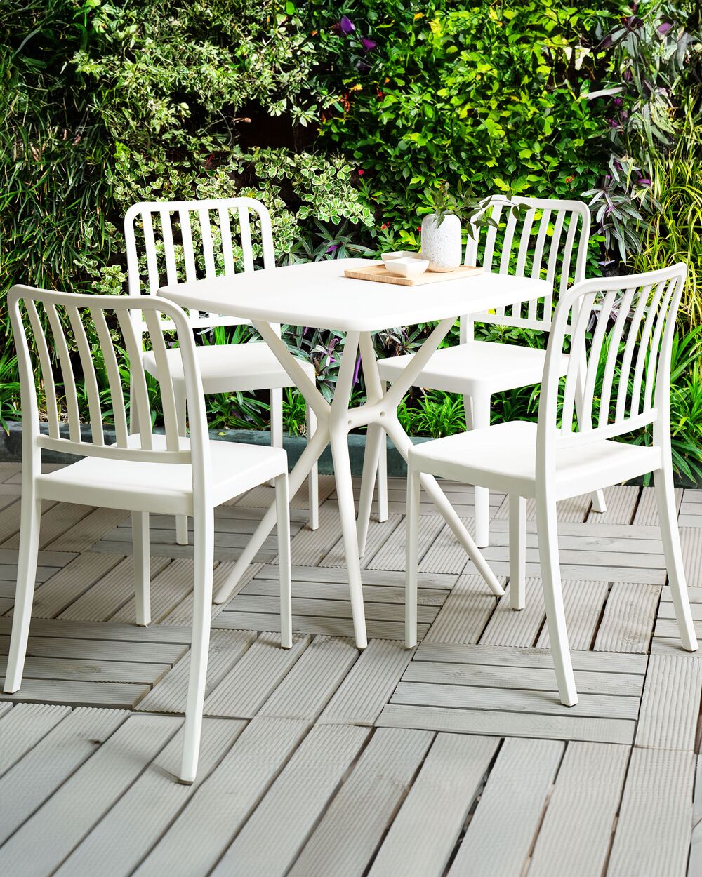 Lot de 4 chaises de jardin SERSALE Matière synthétique Blanc