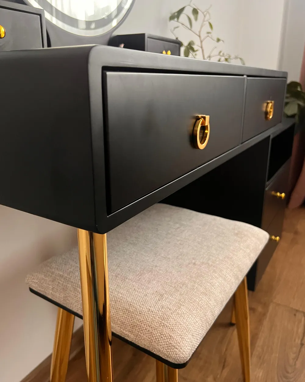 Toeletta con specchio e sgabello YVES LED Nero_1017417