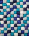 Modro-bílý koberec z filcových kuliček 160 x 230 cm AMDO_718666