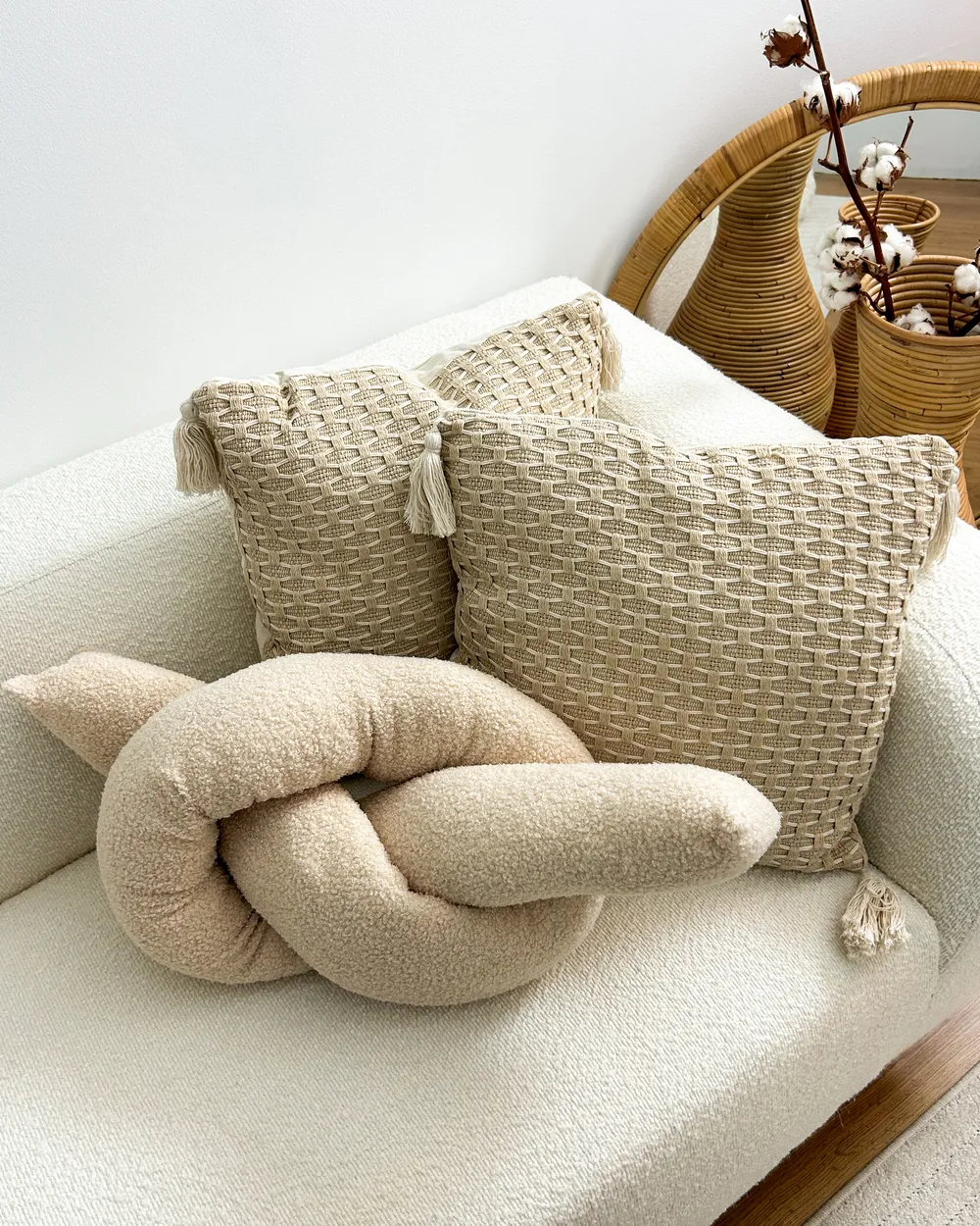 Zestaw 2 poduszek dekoracyjnych GLADIOLUS 172 x 14 cm Boucle Beżowy Jednolity_967779