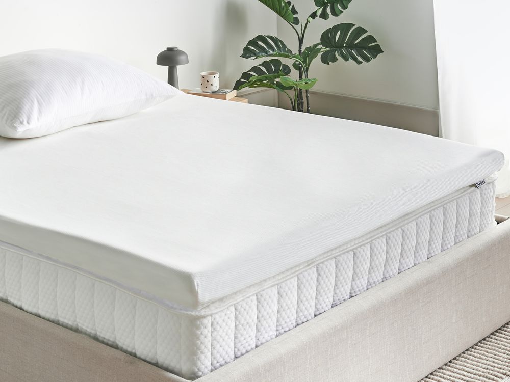 PU-Schaum-Matratzentopper CALM 140 x 200 cm