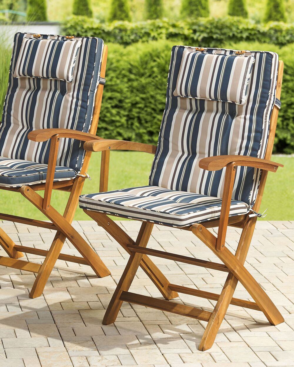 Set of 2 Garden Dining Chairs with Blue Stripes Cushion MAUI Beliani