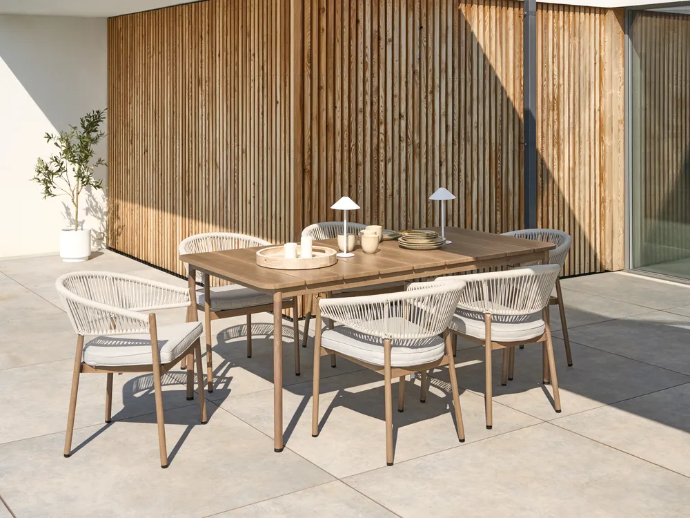 Italian Outdoor Dining Table: Stylish Elegance for Alfresco Meals 3 Italian Outdoor Dining Table: Stylish Elegance for Alfresco Meals