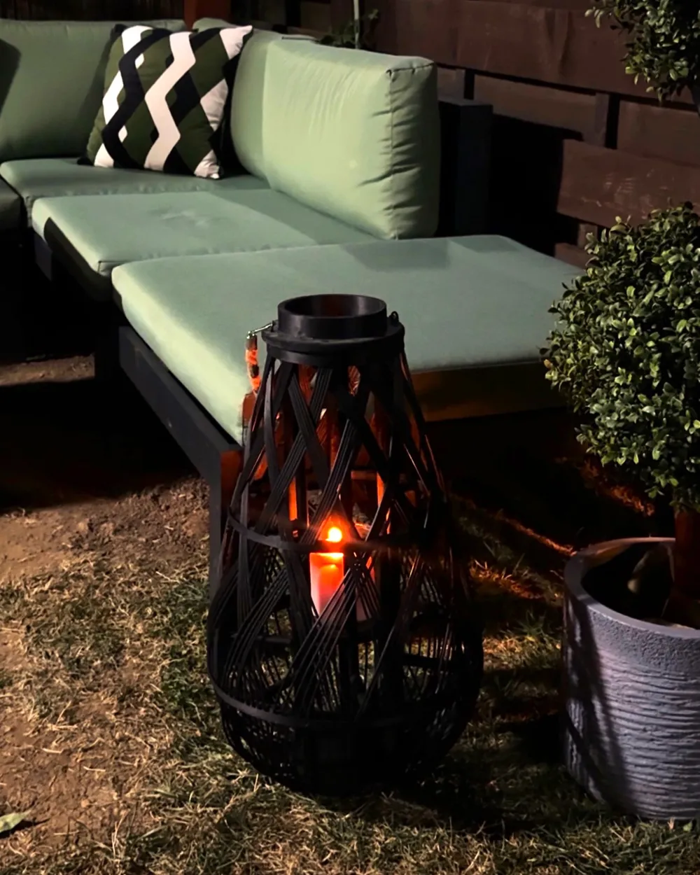 Lanterne Au Style Africain Fabriqué En Bambou Peint En Noir Pour Exterieur Et Interieu 75 Cm De Hauteur Beliani