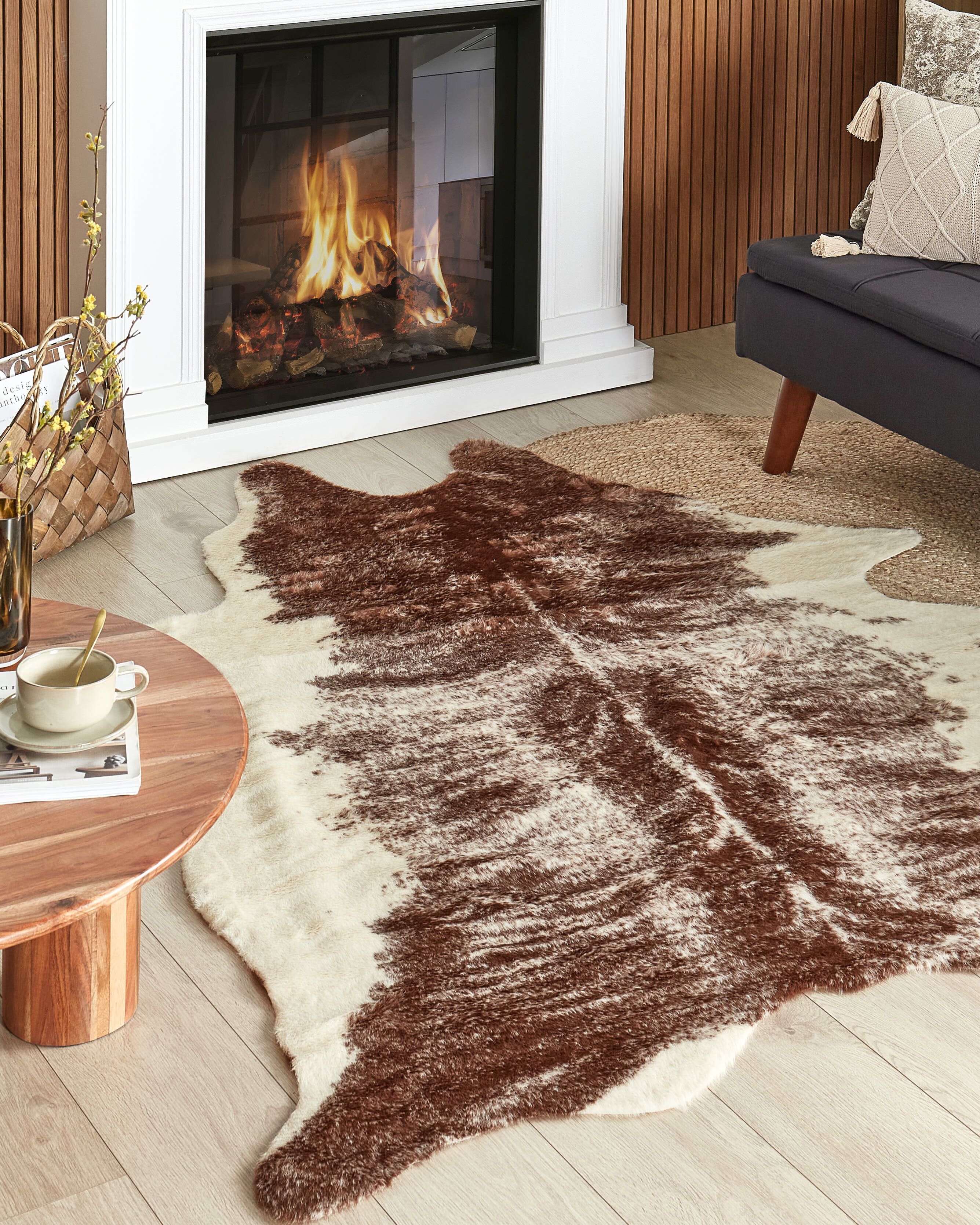 Faux Fur Rug ZEIL Brown 150 x 200 cm | Beliani.co.uk