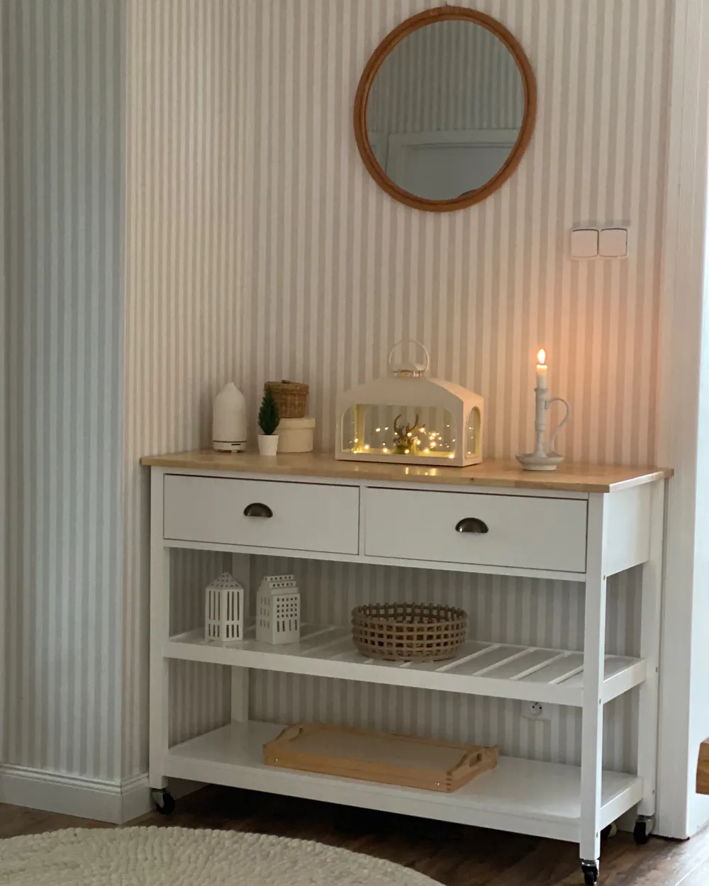 Beliani Carrello cucina bianco legno di pino e mdf : Beliani Beliani Carrello cucina bianco legno di pino e mdf : Beliani