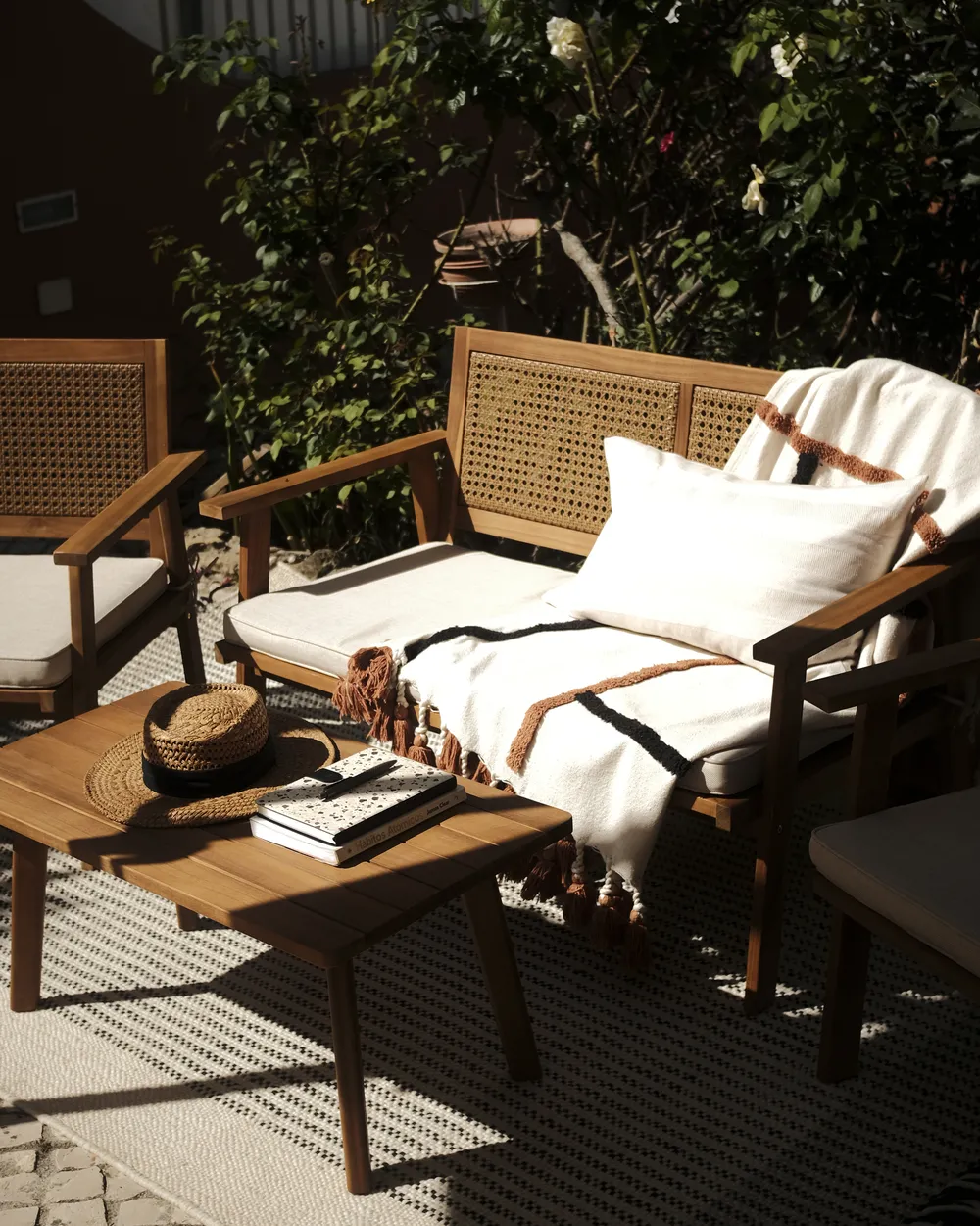 Set da giardino con tavolo 4 posti ARENELLA Legno di acacia certificato Beige chiaro_940288