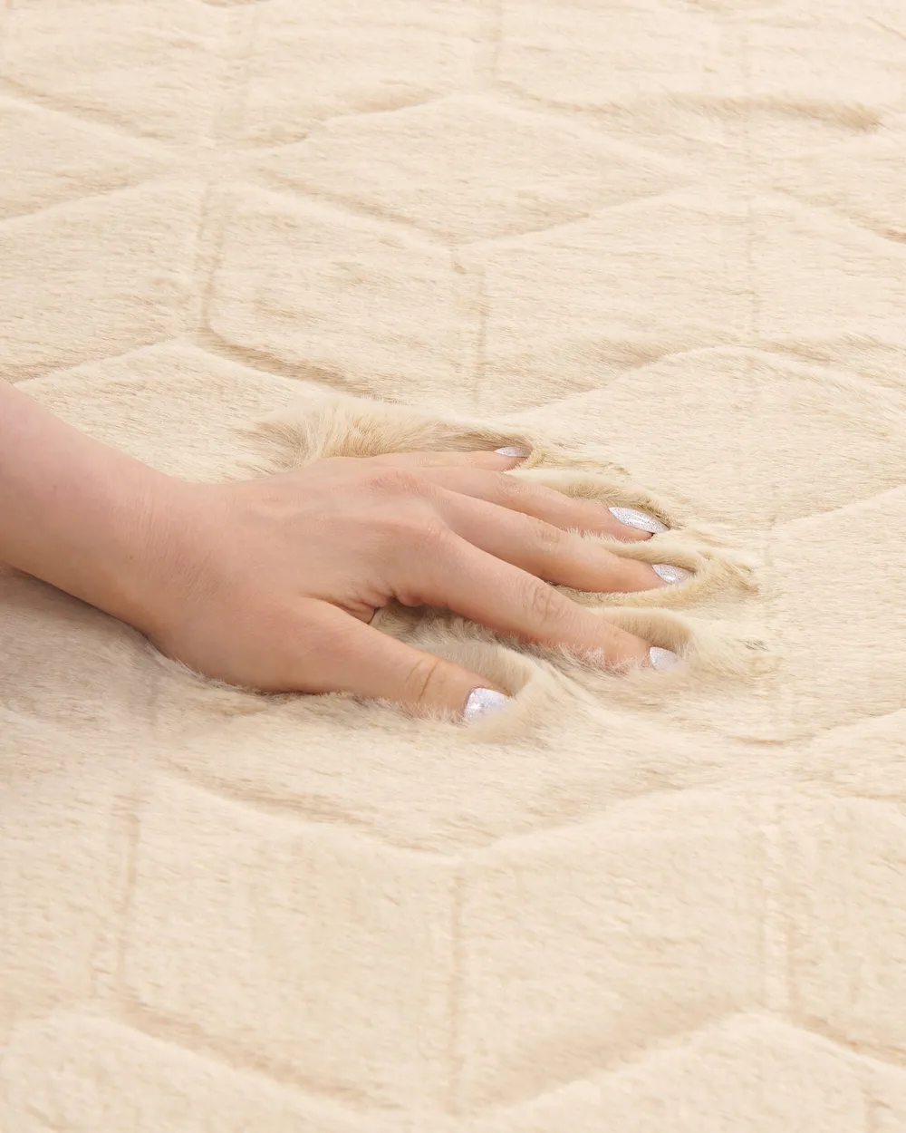 Faux Fur Rug THATTA Beige 160 x 230 cm_866627