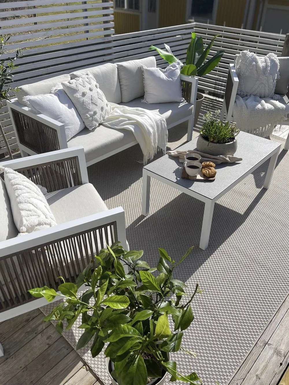 Garden Lounge Set with Table 5 Seater BORELLO Metal White_810532