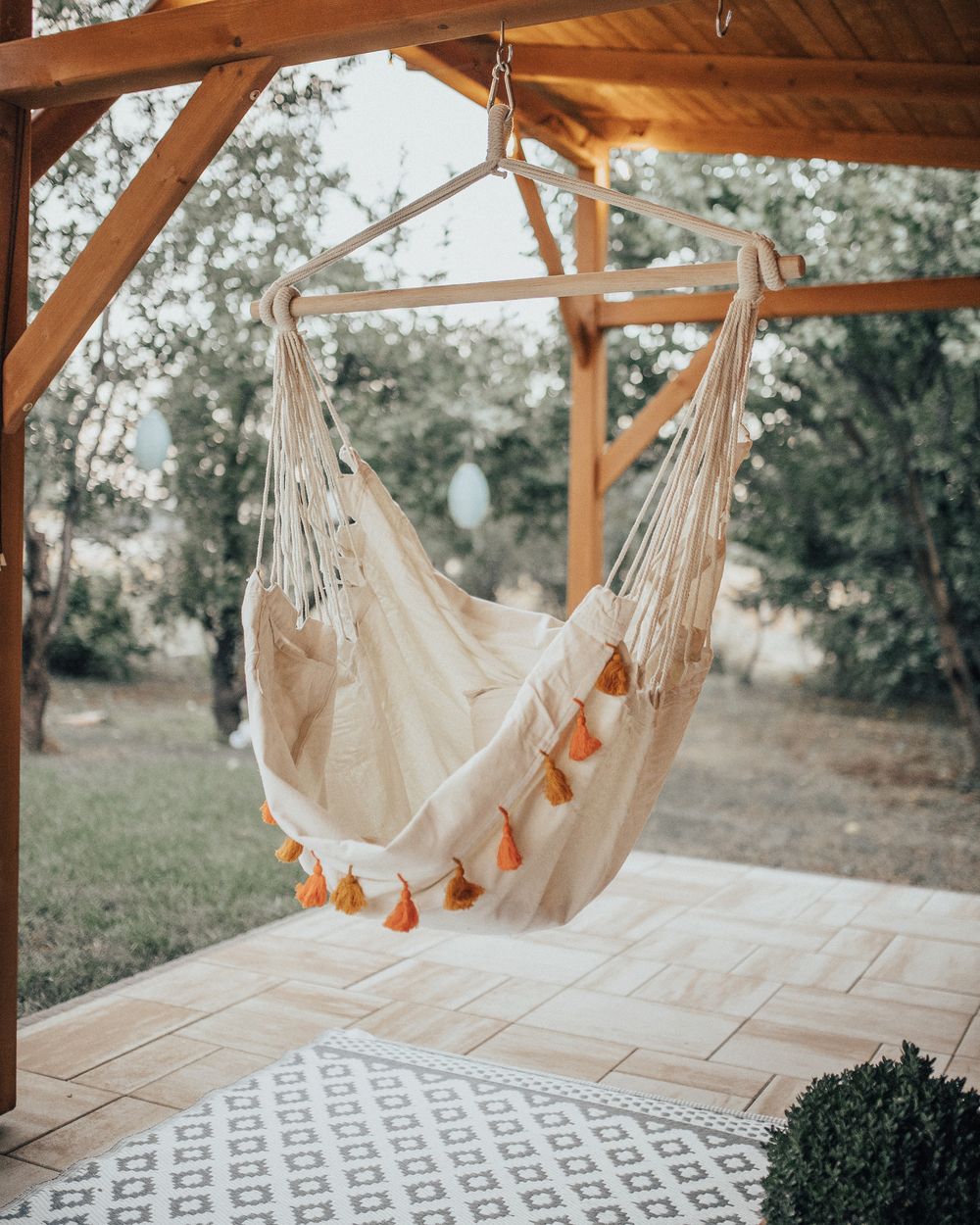 Hanging Chair How Do I Hang A Hammock Ceiling How To Hang A