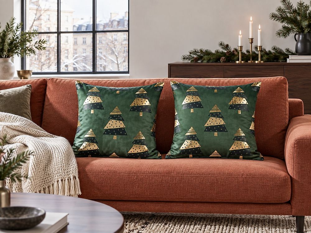 Set of 2 Decorative Cushions GOLDSPRUCE 45 x 45 cm Velvet Green Christmas Motif