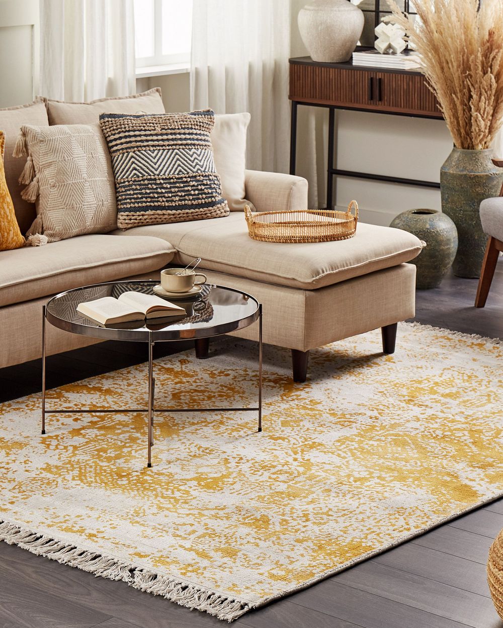 Vintage Area Rug 140 x 200 cm Yellow and Beige BOYALI Beliani.pl