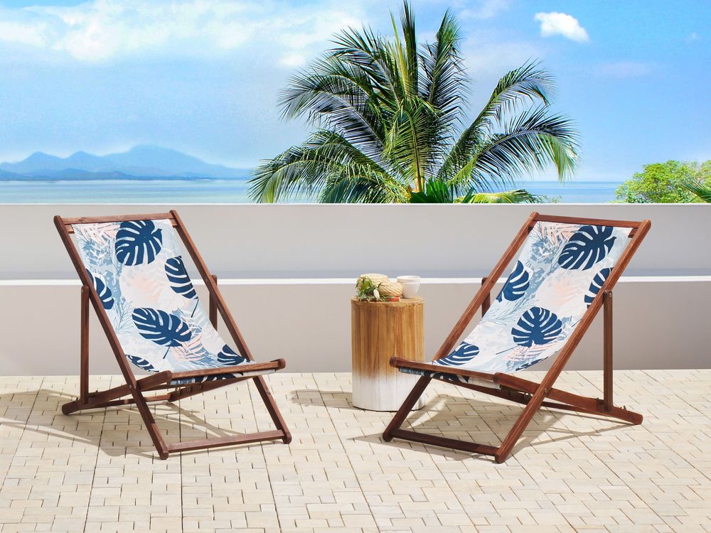 Set of 2 Acacia Folding Deck Chairs and 2 Replacement Fabrics Dark Wood with Off White Blue Palm Leaves Pattern ANZIO Beliani.ch
