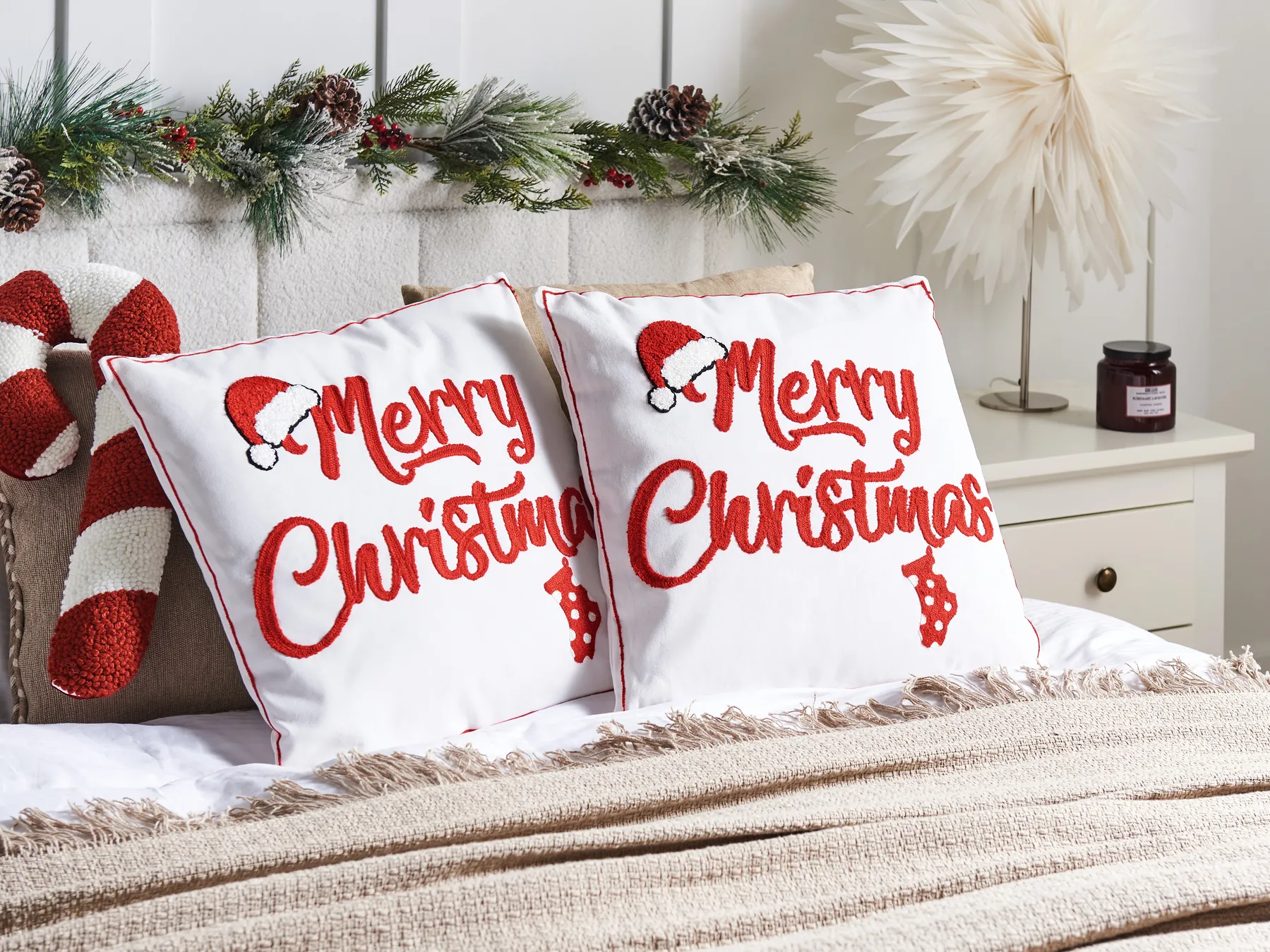 Set of 2 Decorative Cushions PIZZELLE 45 x 45 cm Cotton Off-White Christmas Motif_946937