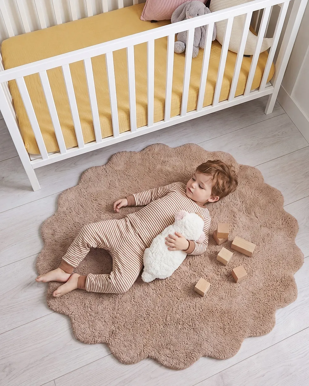 Tappeto per bambini ANEGUNDI  Marrone chiaro ø 120 cm Cotone con cuscino_1154913