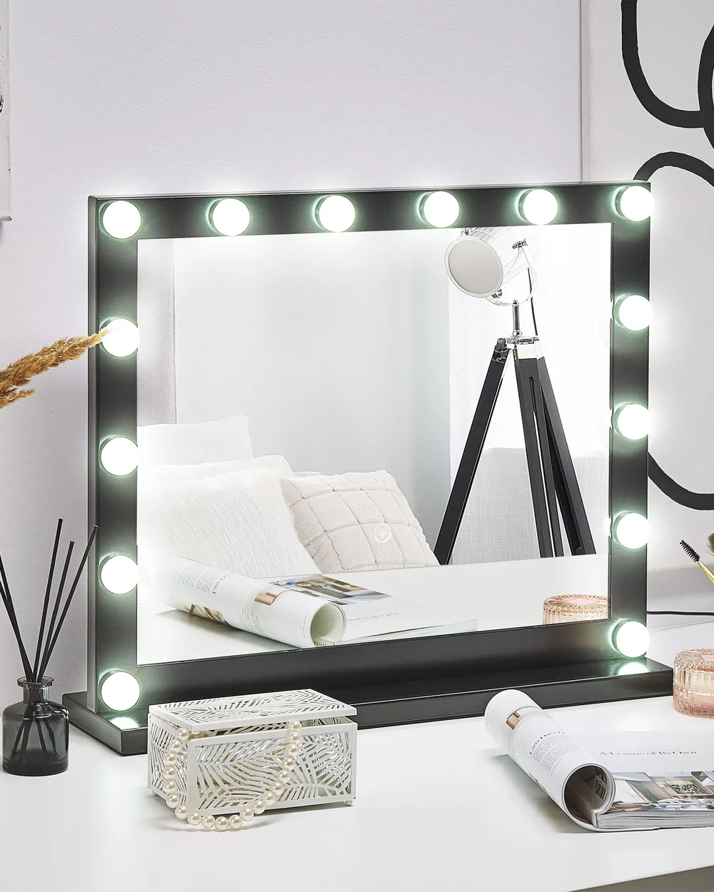 Lustro do makijażu stojące LED BEAUVOIR Czarny