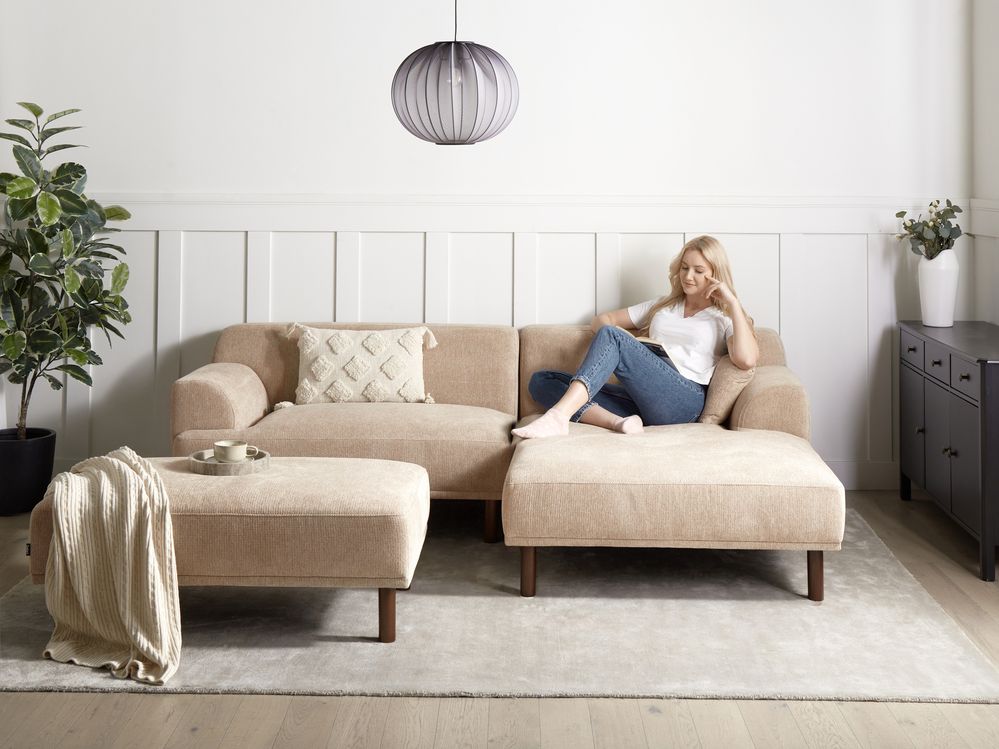 Stor Fotskammel: Komfort og Stil i Ditt Hjem