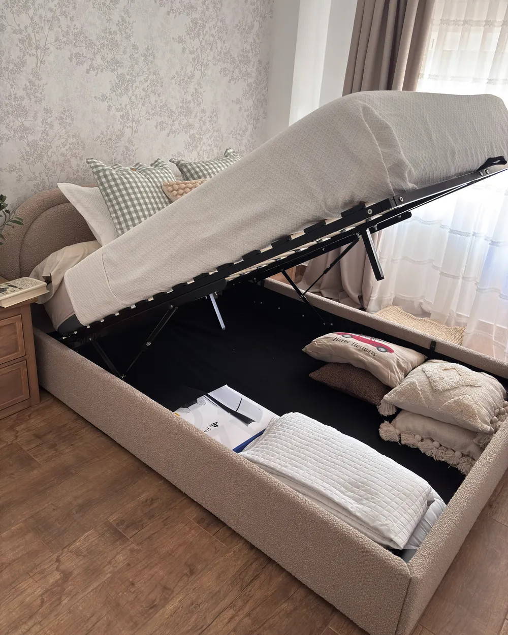 Bett mit Stauraum QUILLIEN Bouclé Beige 140 x 200 cm_1018178