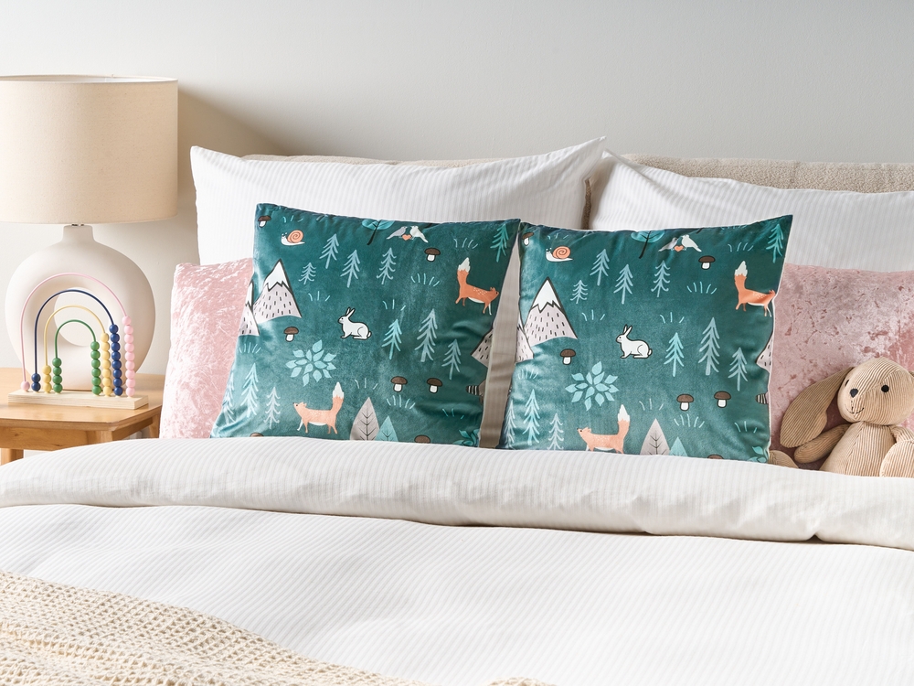 Set of 2 Velvet Kids Cushions Forest Motif 45 x 45 cm Mint Green FOOTHILL Beliani.cz