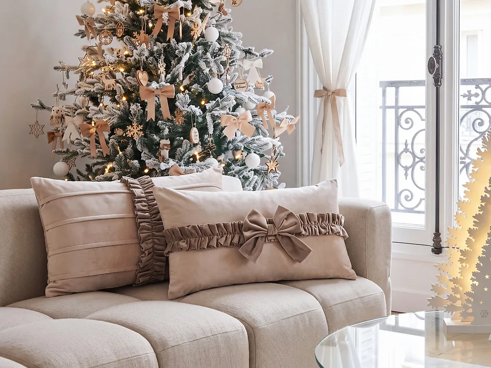 Set of 2 Decorative Cushions BELLE 30 x 50 cm Velvet Light Beige Solid