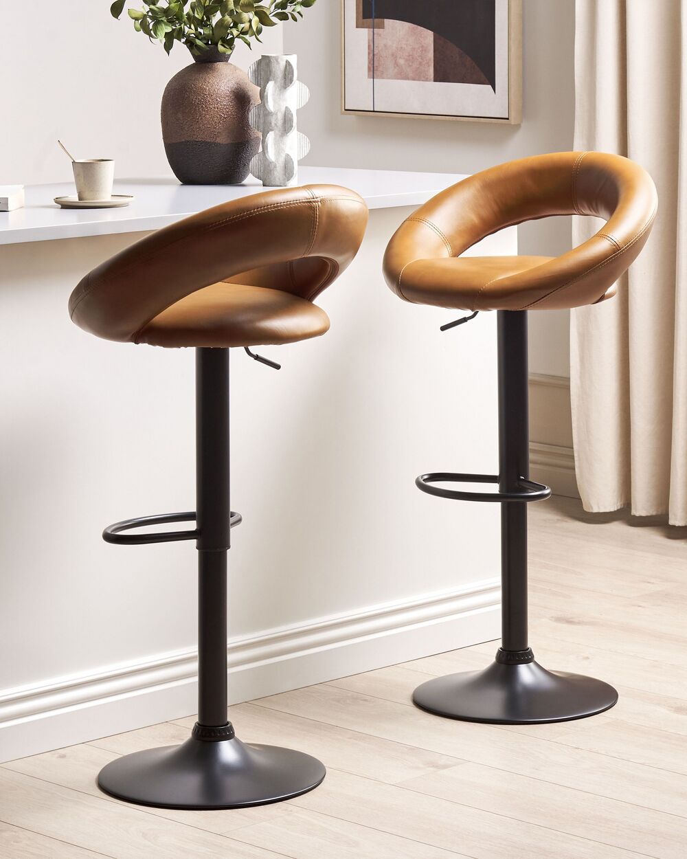 Swivel Stool Swivel Set of 2 Faux Leather Golden Brown PEORIA Beliani.es