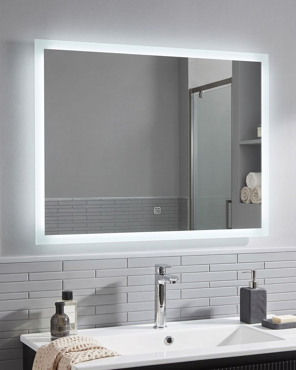 LED kúpeľňové zrkadlo ADOUR 80 cm 60 cm Strieborná