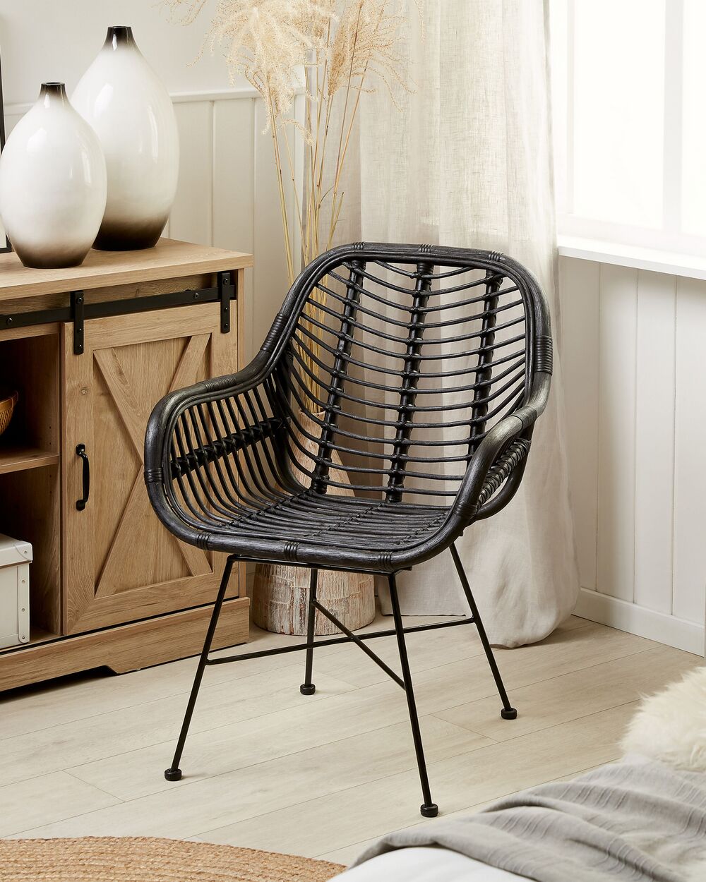 Rattan Accent Chair Black CANORA Beliani.cz