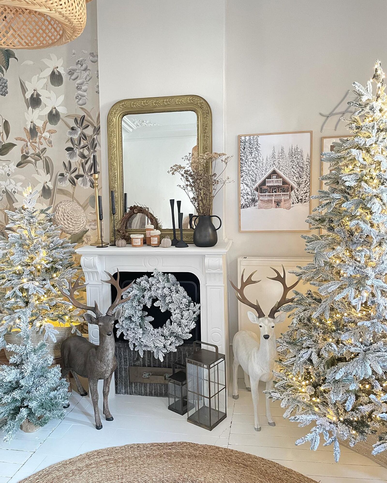 Sapin De Noël LED Avec Piquets 220 LED Blanc Froid 180 Cm | Leroy Merlin