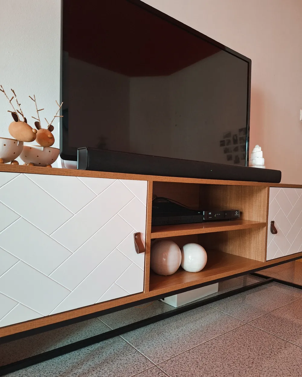 TV Stand NUEVA Light Brown/ White_908678