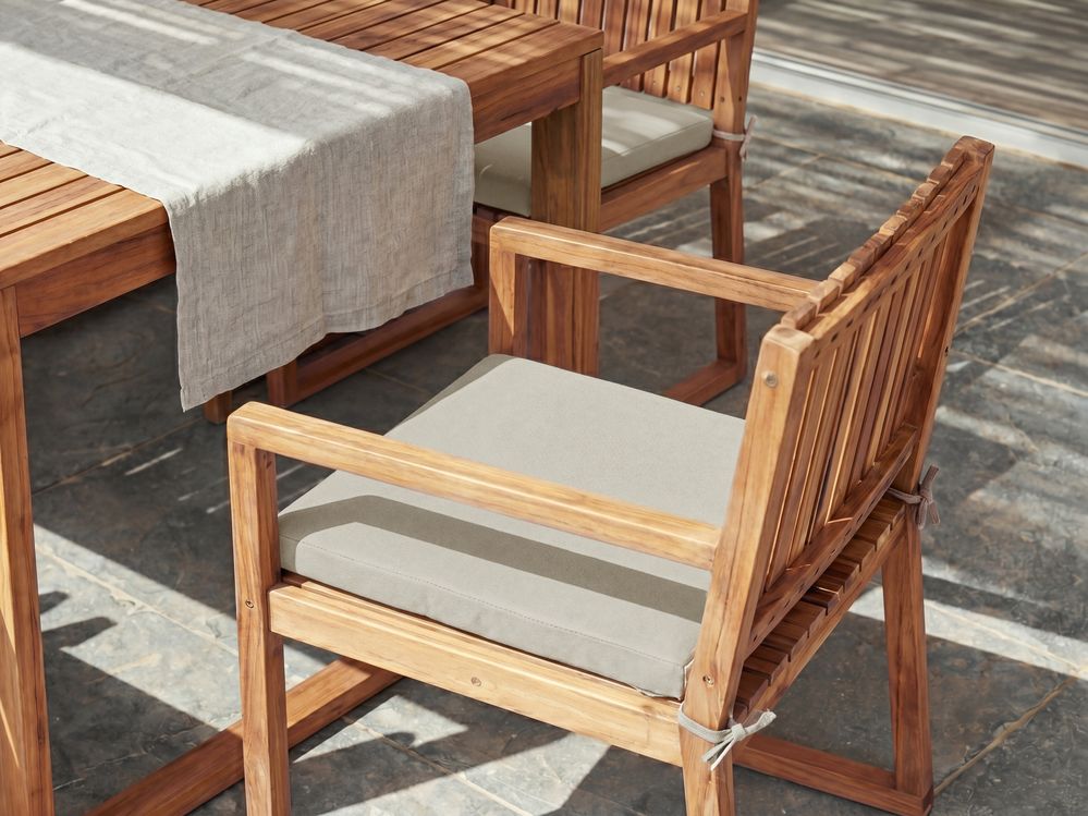 Sada 8 polštářů na zahradní židle SASSARI PREMIUM 46 x 46 cm Taupe