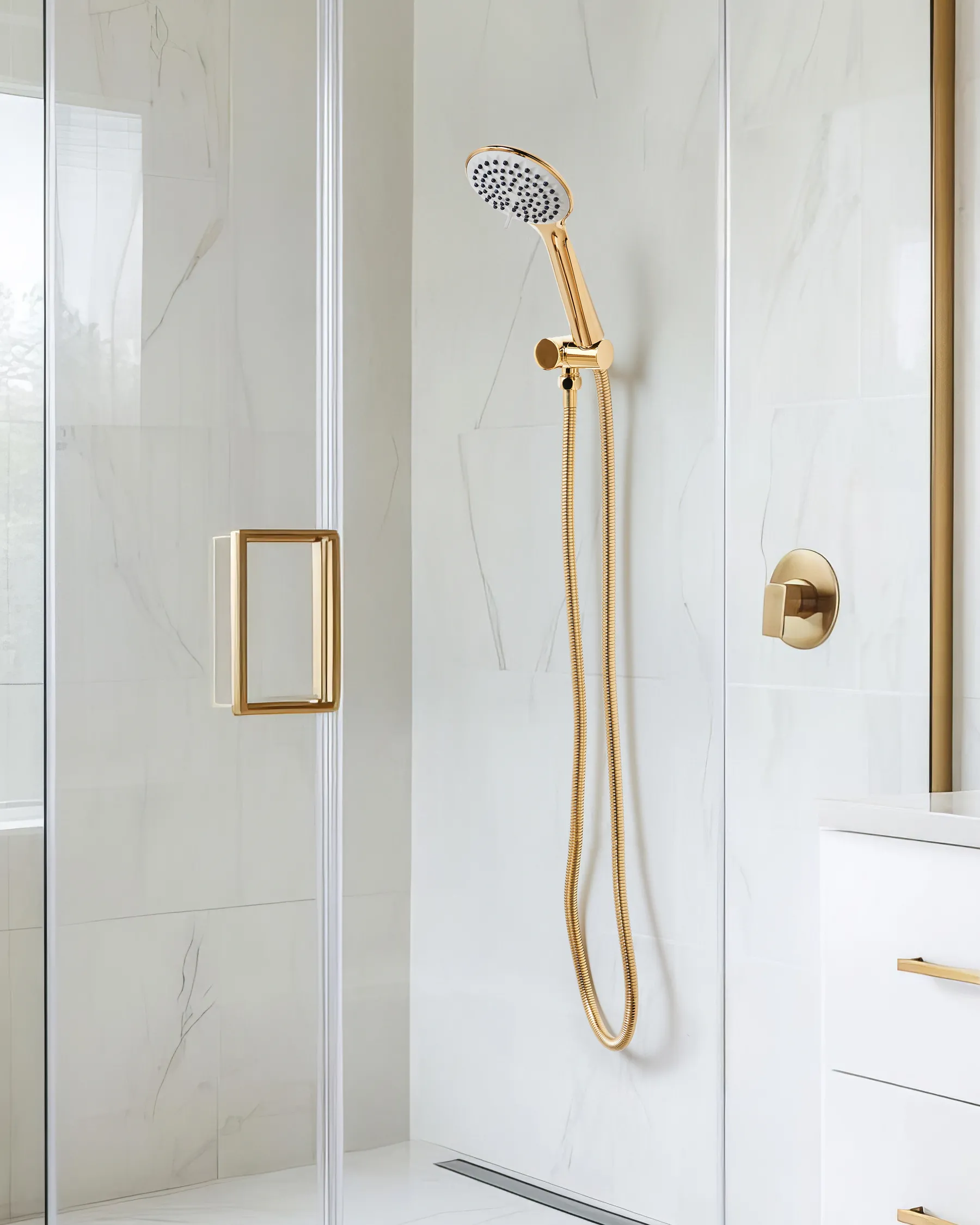 Shower Head and Hose Kit TARMA 4-function Gold_988532