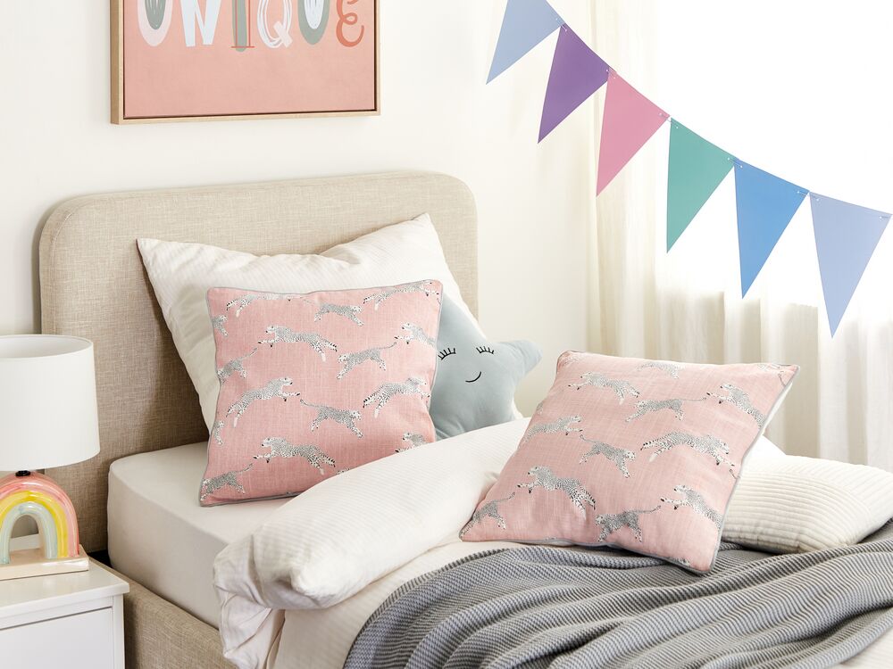 Set of 2 Cotton Cushions Cheetah Motif 45 x 45 cm Pink ARALES Beliani.pl