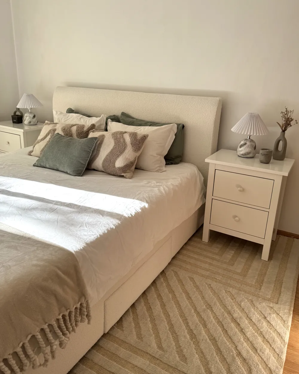 Bed with Storage Drawers SOUTRIN Boucle Off-White 160 x 200 cm (EU King Size)_1019934
