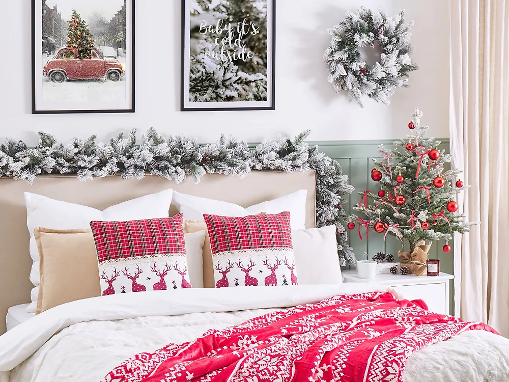 Set of 2 Decorative Cushions ROBBIE 45 x 45 cm Red Christmas Motif_1178166