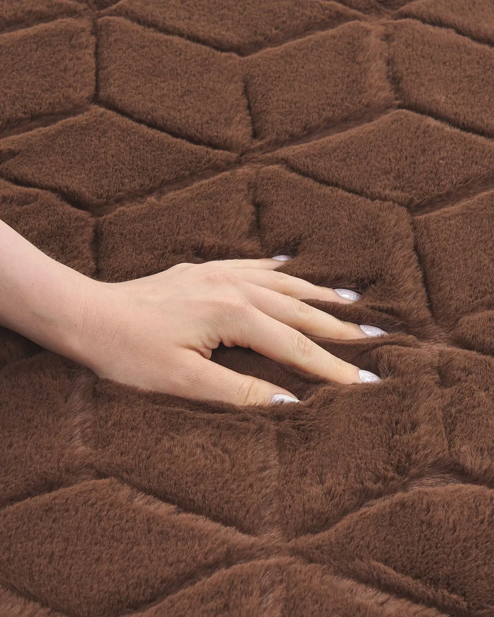 Faux Fur Rug THATTA Brown 160 x 230 cm_866645
