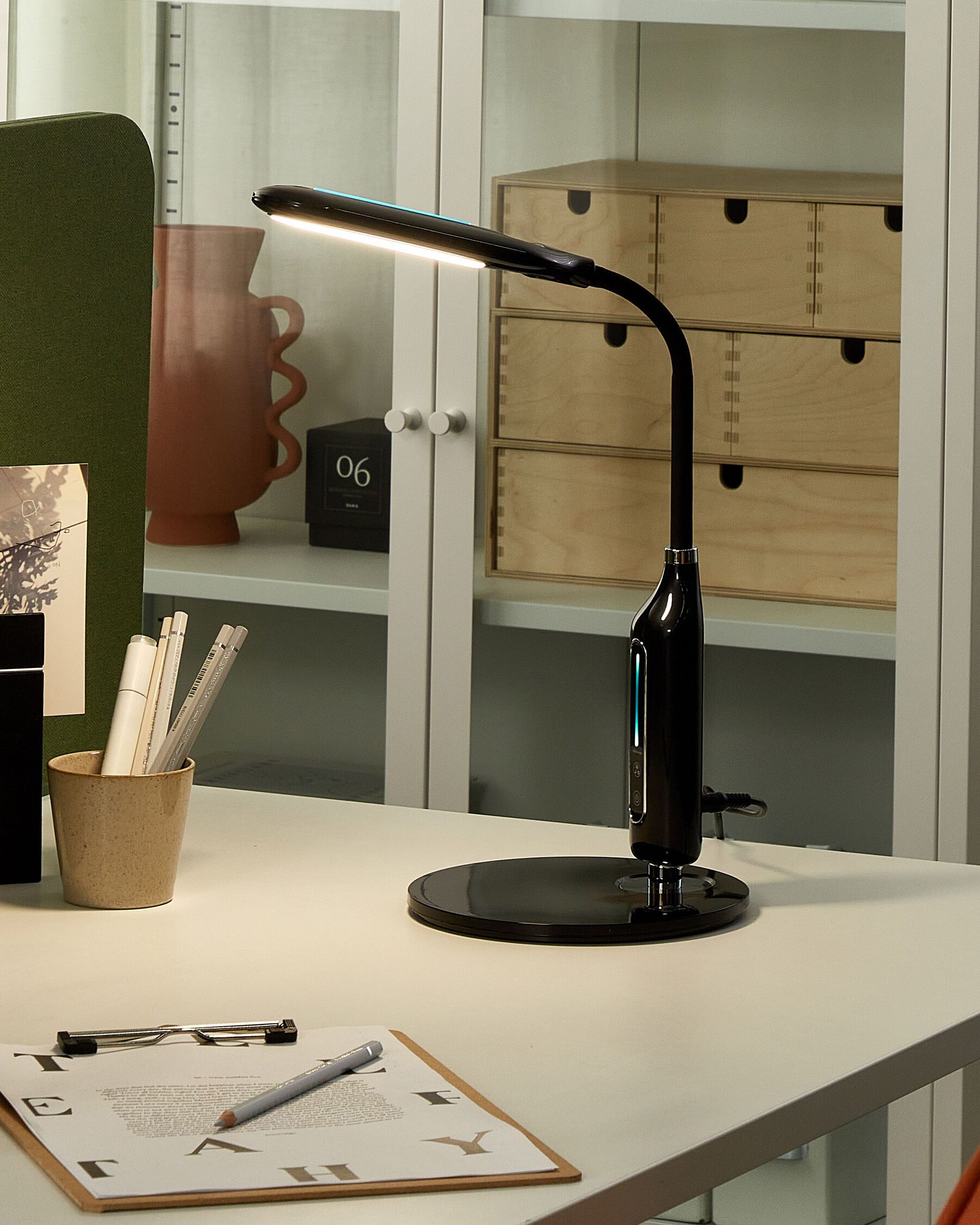 LED Desk Lamp Black CYGNUS_854214