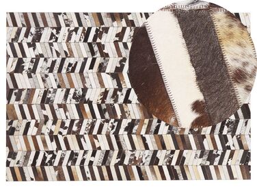 Tappeto pelle bovina marrone / bianco patchwork 140 x 200 cm AKYELE