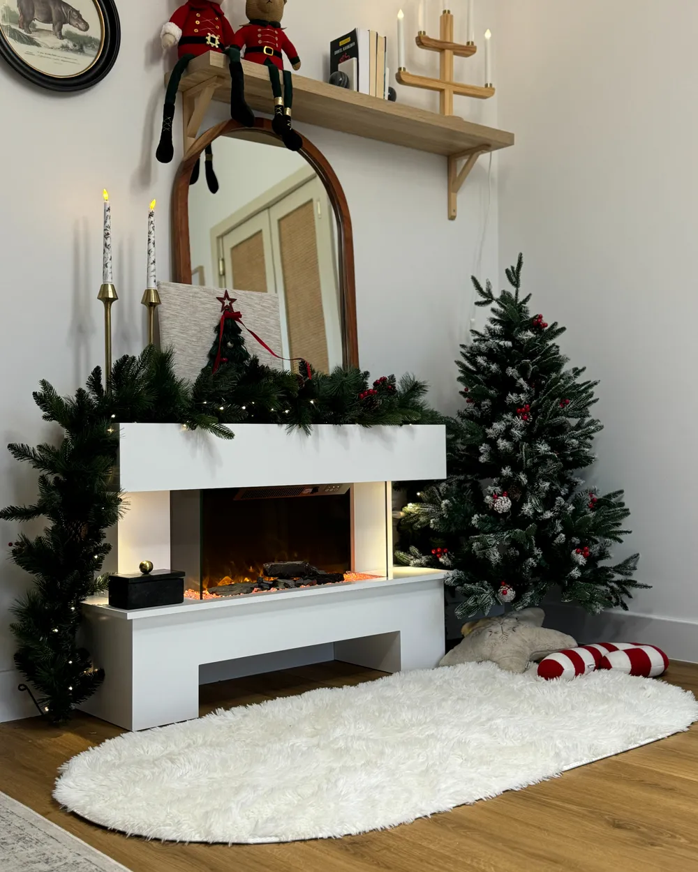 Świąteczna girlanda LED WHITEHORN 270 cm Ciemnozielony_975082