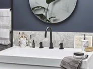 4-Piece Bathroom Accessories Set ARAUCO Ceramic Marble Effect White Marble_788581