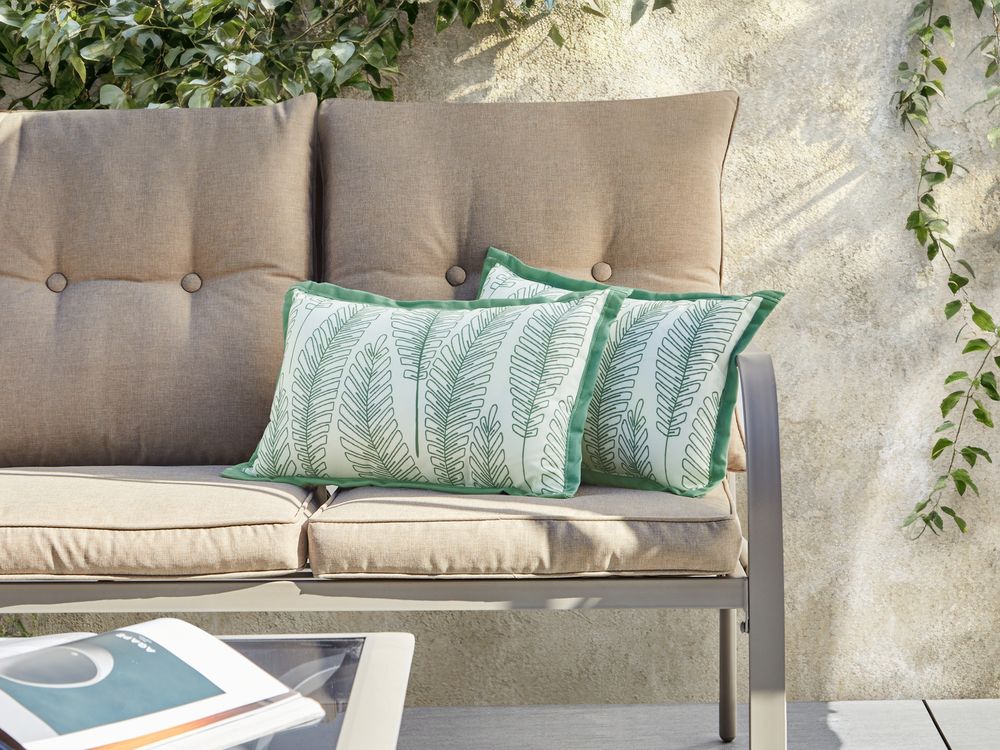 Set of 2 Outdoor Cushions MEADOW Plant Pattern 30 x 50 cm Green