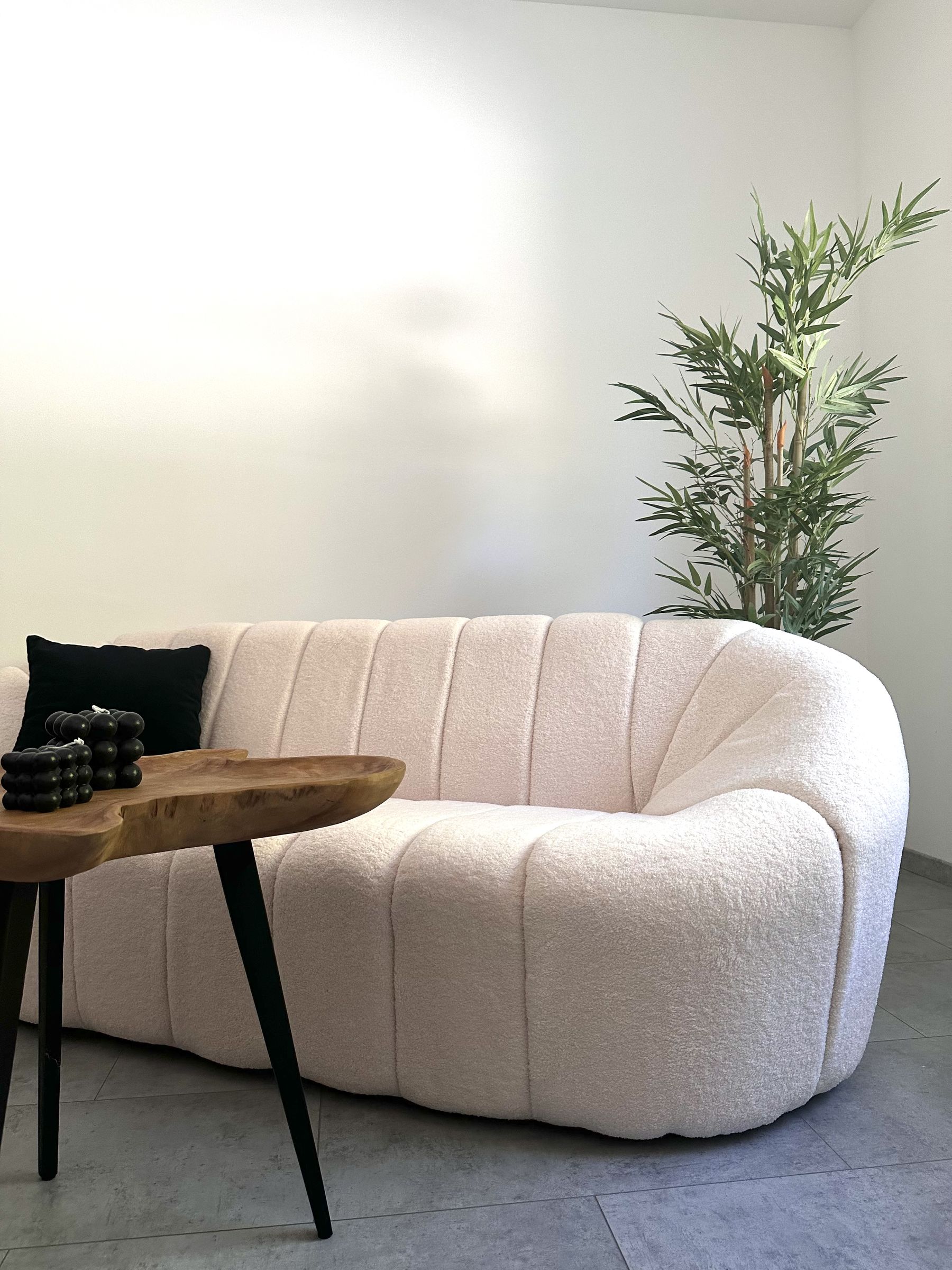 Sofa 3-osobowa boucle biała LOMMA_867146