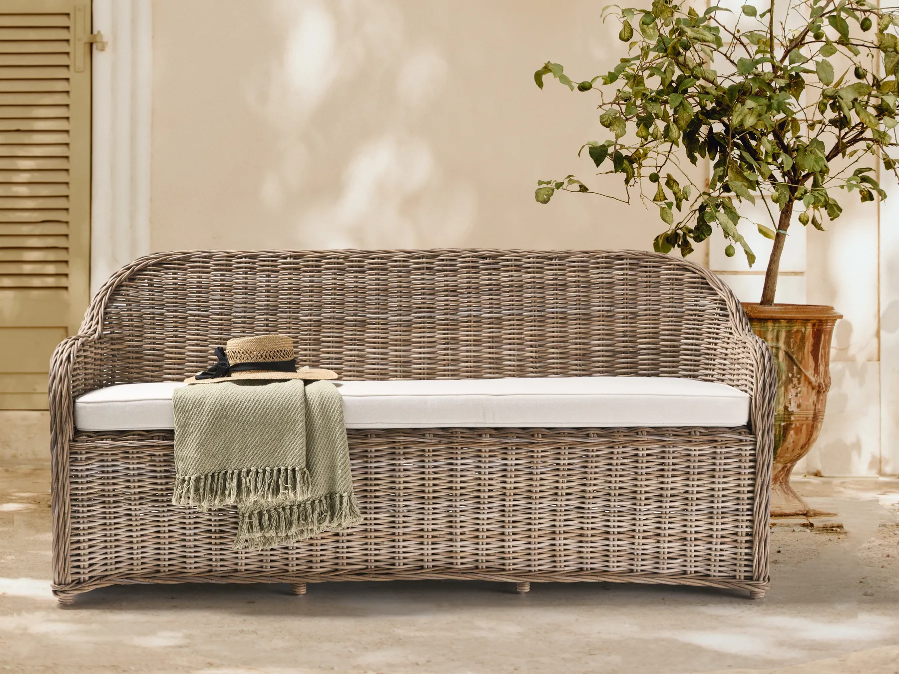 Ławka ogrodowa z poduchą SUSUA 189 cm Rattan Naturalny_957515
