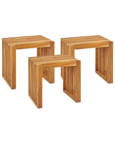 Conjunto de 3 taburetes de jardín de madera clara BELLANO