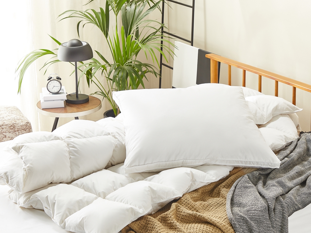 Duck Feathers and Down Bed Low Profile Pillow 80 x 80 cm VIHREN Beliani
